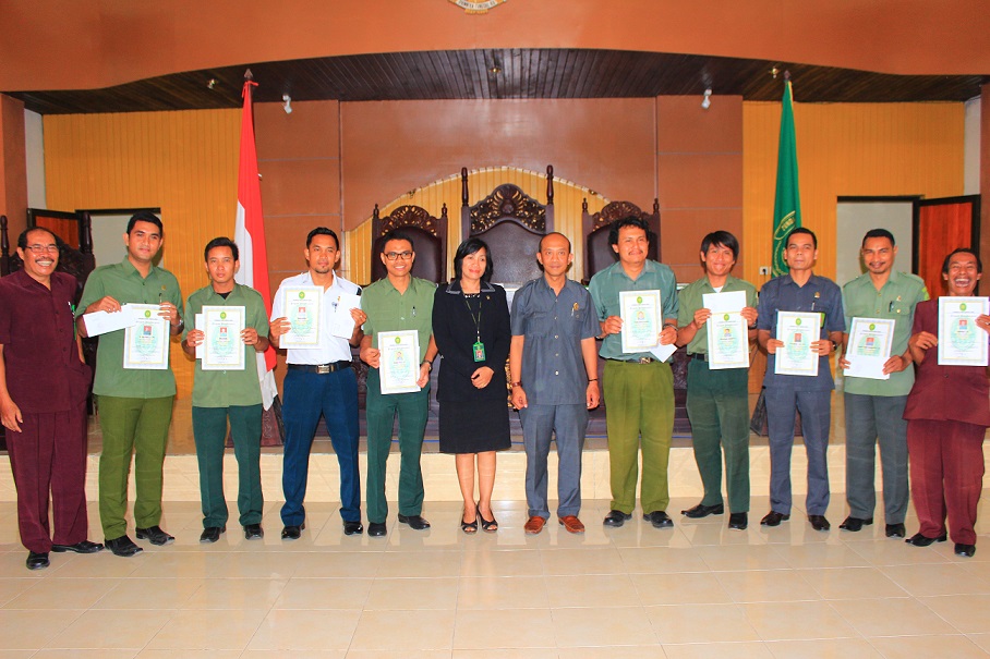 PiagamPertengahanTahun2016